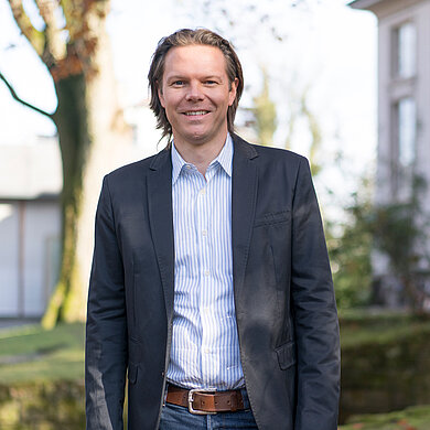 Porträtfoto von Peter Eichin, Geschäftsführer der Villa Schöpflin