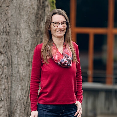 Porträtfoto Claudia Sturm, Mitarbeiterin der Verwaltung der Villa Schöpflin