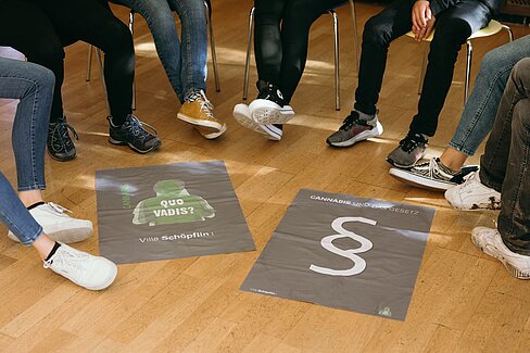 Foto einer Methode des Cannabispräventionsprogramms "Cannabis - quo vadis" der Villa Schöpflin