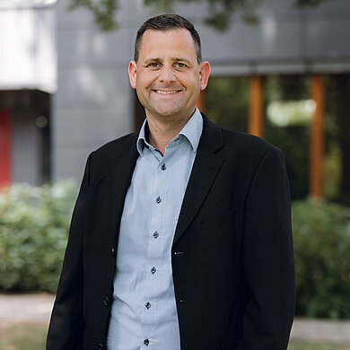 Porträtfoto von Daniel Ott, Präventionsfachkraft und stellvertretender Leiter der Villa Schöpflin