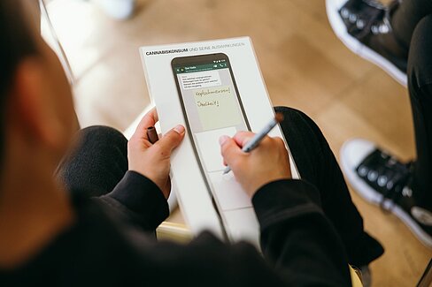 Foto einer Methode des Cannabispräventionsprogramms "Cannabis - quo vadis" der Villa Schöpflin