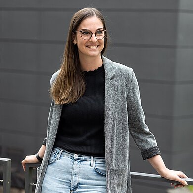 Porträtfoto von Anna Lauer, Präventionsfachkraft der Villa Schöpflin