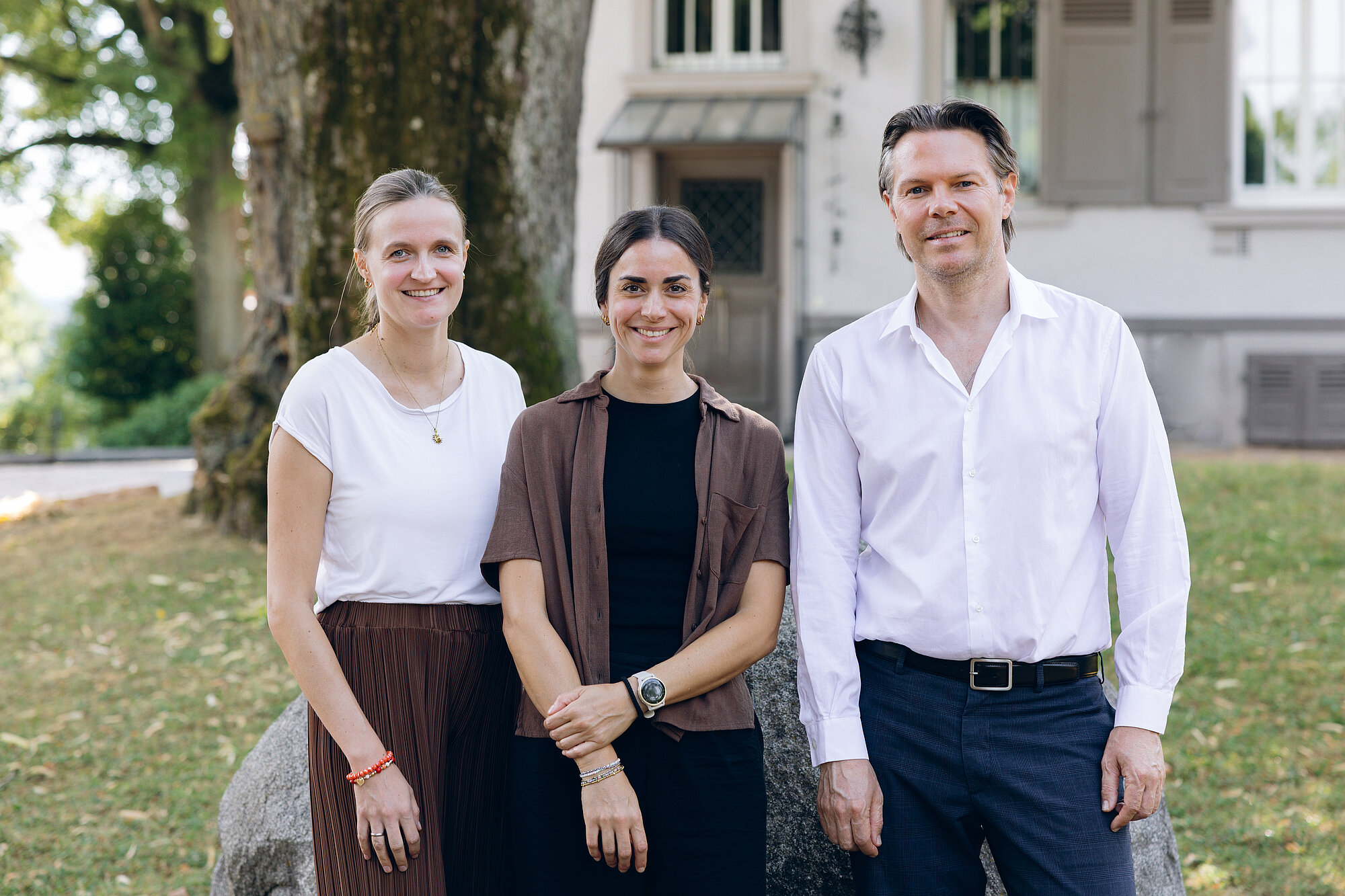 Fotos des Projektteams Can-K der Villa Schöpflin: Von links nach rechts: Franziska Ruch, Lena Wehrke und Peter Eichin 